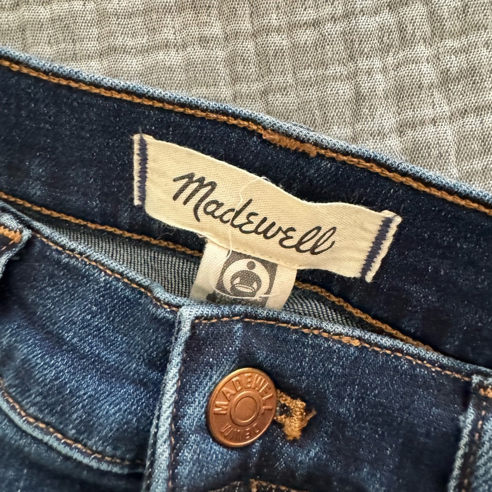 Madewell Mid-Rise Kick Out Jeans